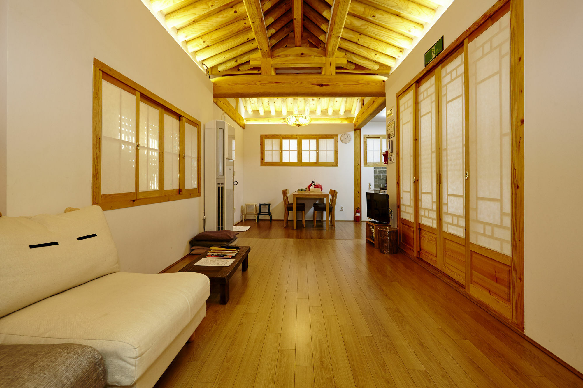 Hanok 24 Guesthouse Gyeongbokgung Seul Exterior foto